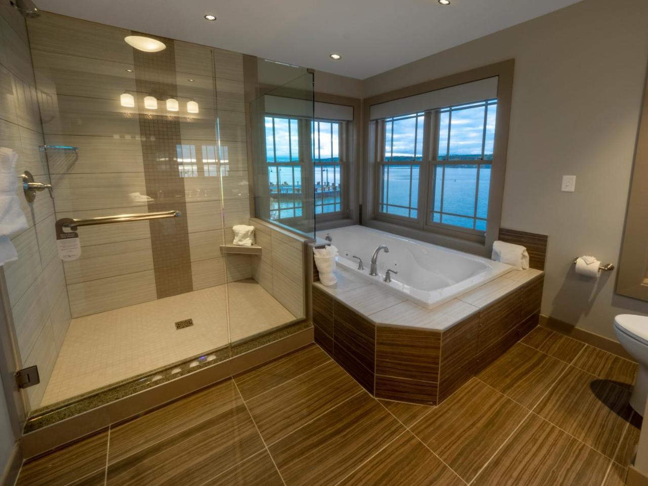 Chautauqua Harbor Hotel - Jamestown Celoron Esterno foto